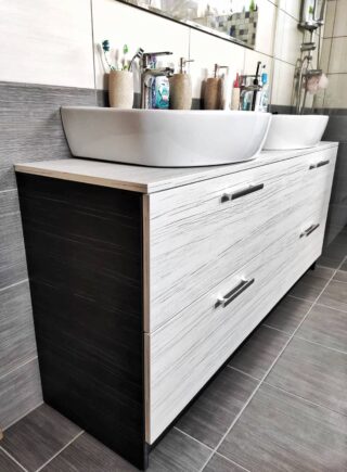 Koupelnový nábytek